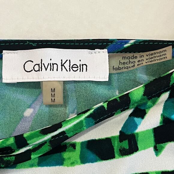 Tropical Womens Top Sz M Palm Leaves Resort Vacation Vibrant Flowy Modest Relax. - Picture 3 of 8